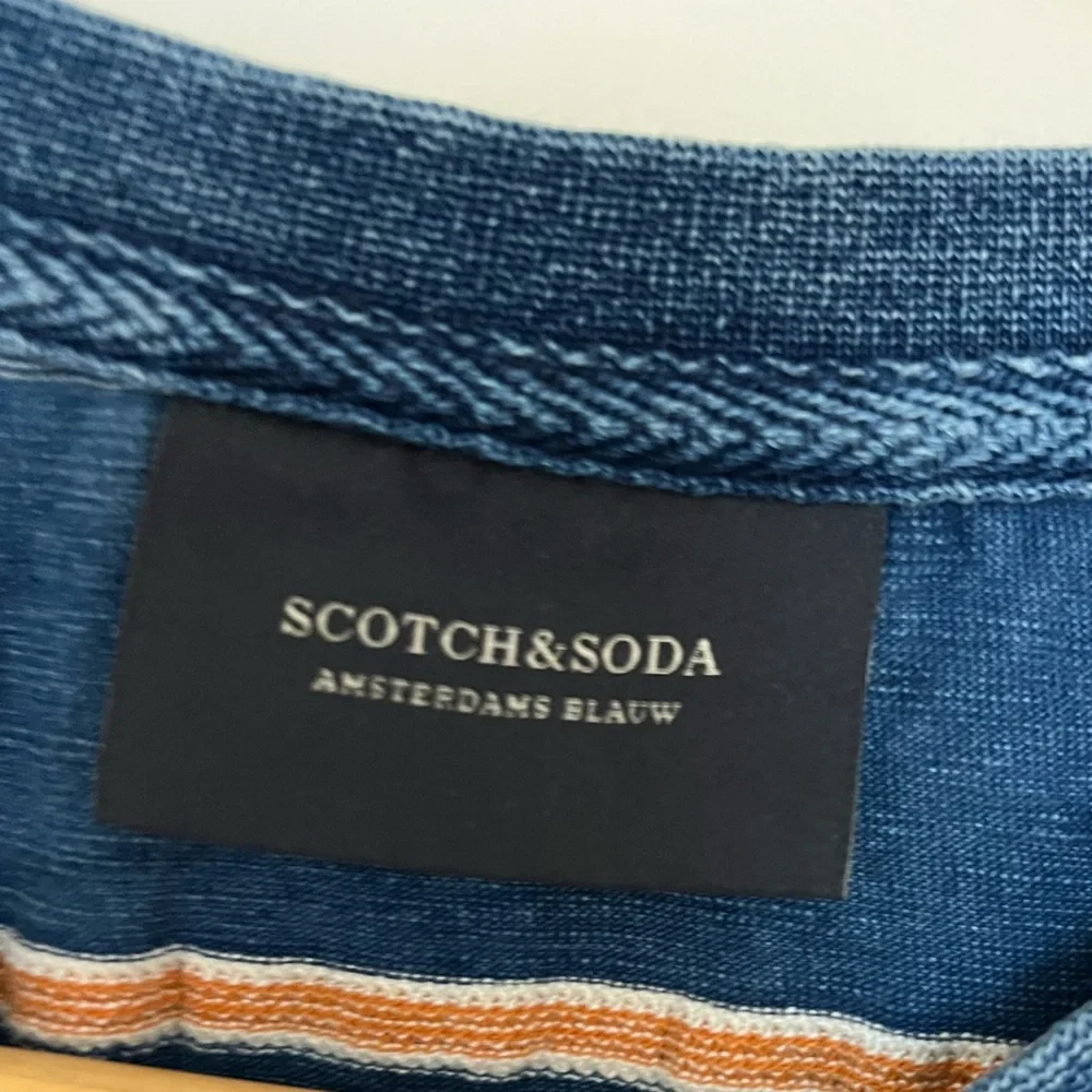 Scotch & Soda Vintage Inspired One Pocket Tee - Picture 5 of 8